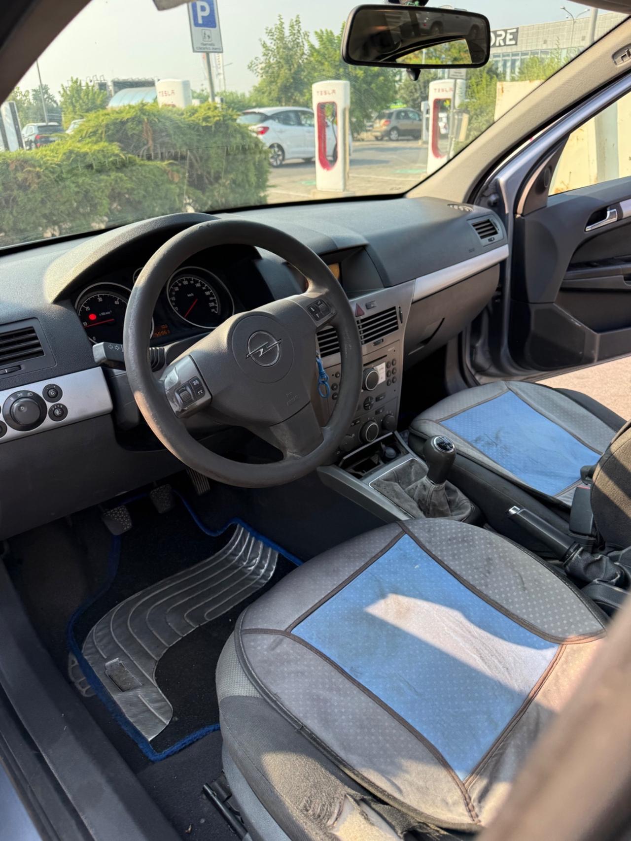 Opel Astra 1.3 CDTI 5 porte Club