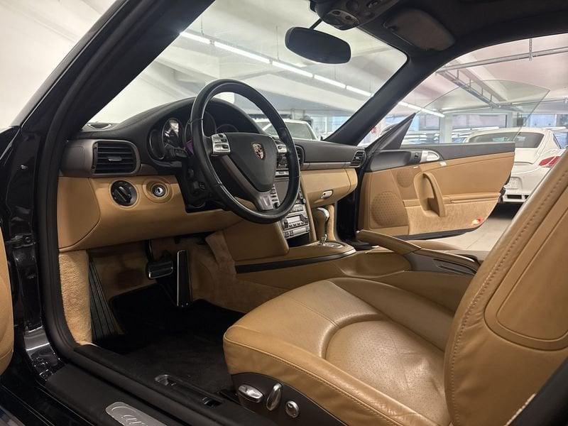 Porsche 911 911 Carrera 4 Coupé