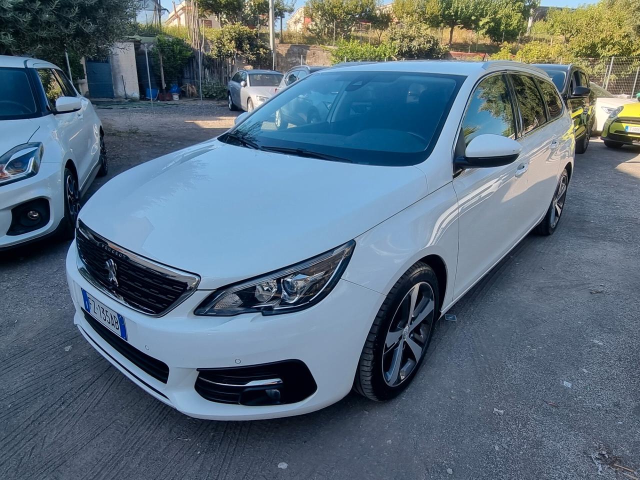 Peugeot 308 PureTech Turbo 130 S&S SW Allure