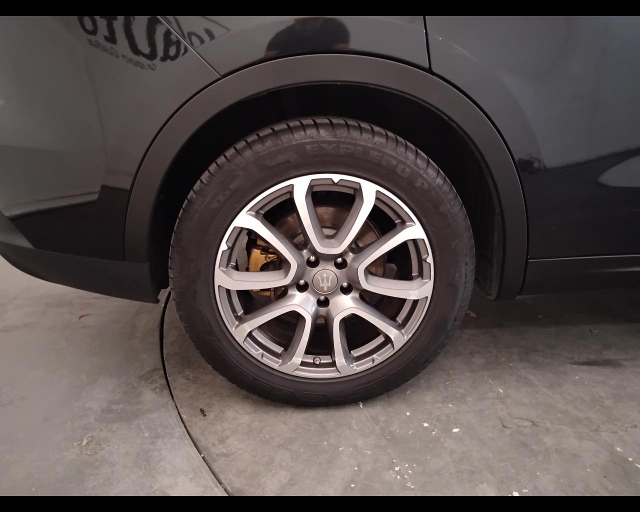 MASERATI Levante - Levante 3.0 V6 250cv auto