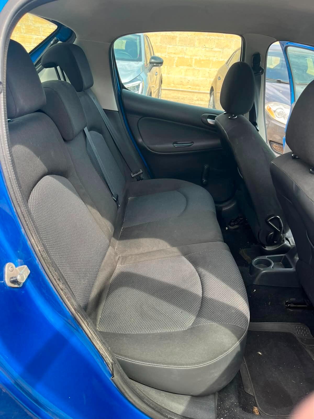 Peugeot 206 Plus 1.4 70CV Tagliandata