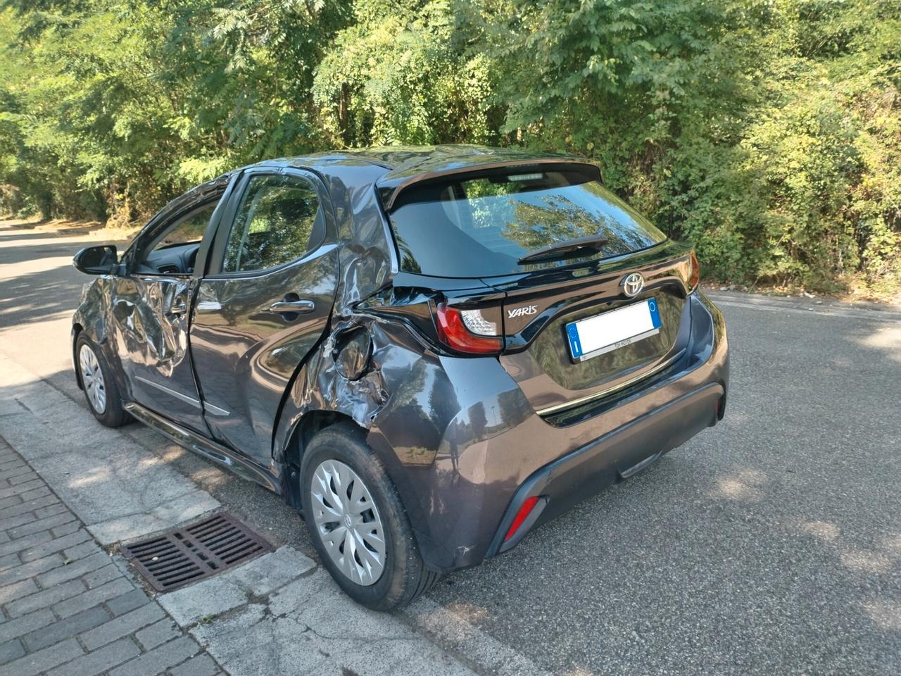 Toyota Yaris 1.0 5 porte Incidentata/Sinistrata