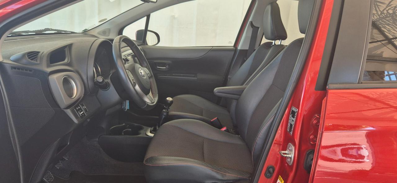 TOYOTA Yaris 1.4 D-4D 90CV TETTO Panoramico 12/2011