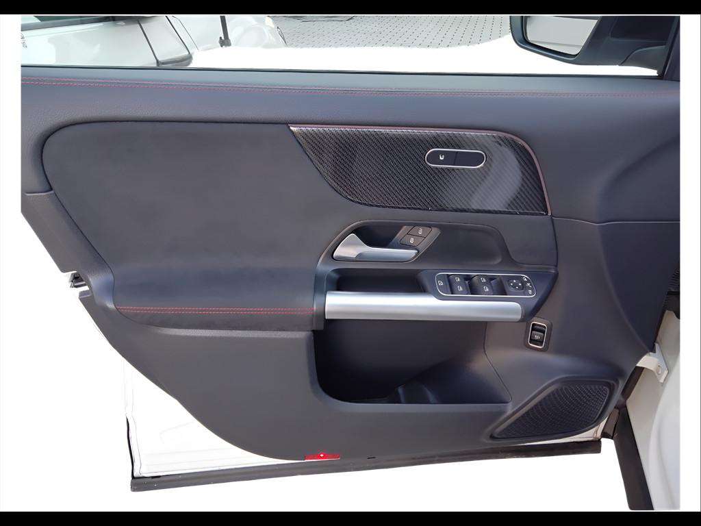 Mercedes-Benz GLA-H247 2023 - GLA 200 d AMG Line Advanced Plus auto