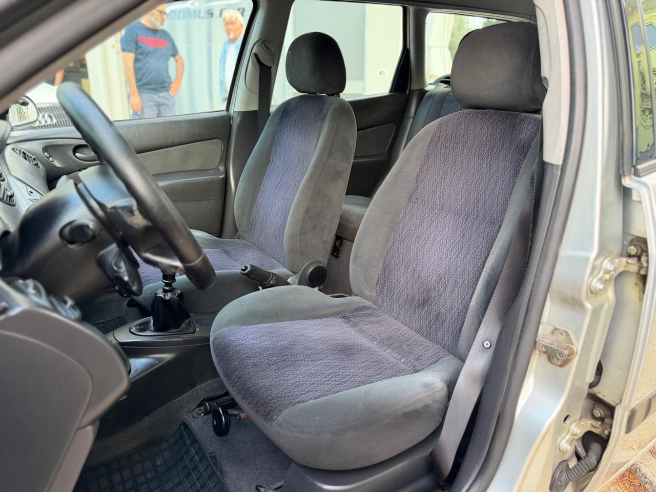 Ford Focus 1.8 TDDi cat SW Ghia