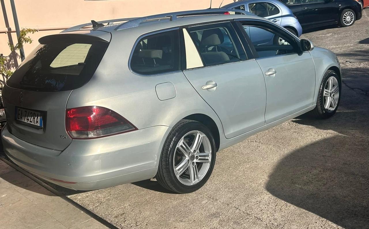 Volkswagen Golf Variant 1.6 TDI DPF Comf. BlueMotion Tech.