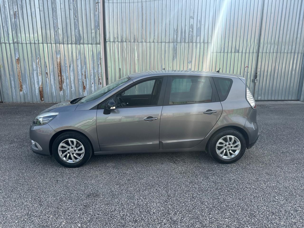 Renault Scenic Scénic XMod dCi 95 CV Start&Stop Energy Limited