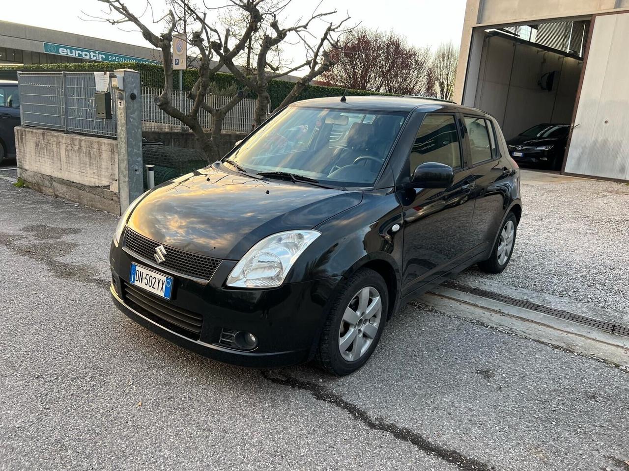 Suzuki Swift 1.3 DDiS 5p. GL