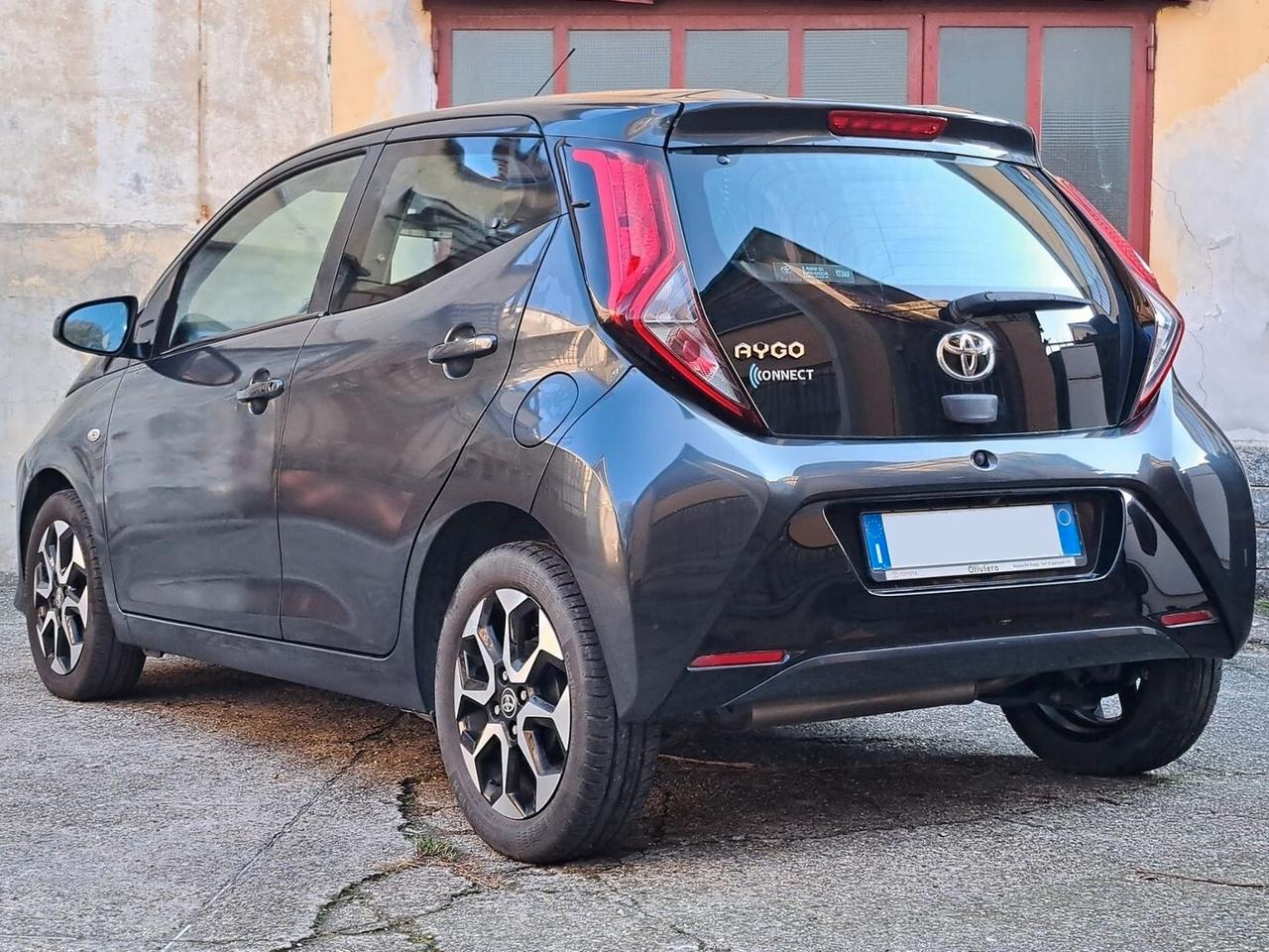 Toyota Aygo Connect 1.0 VVT-i 72 CV 5 porte x-fun MMT