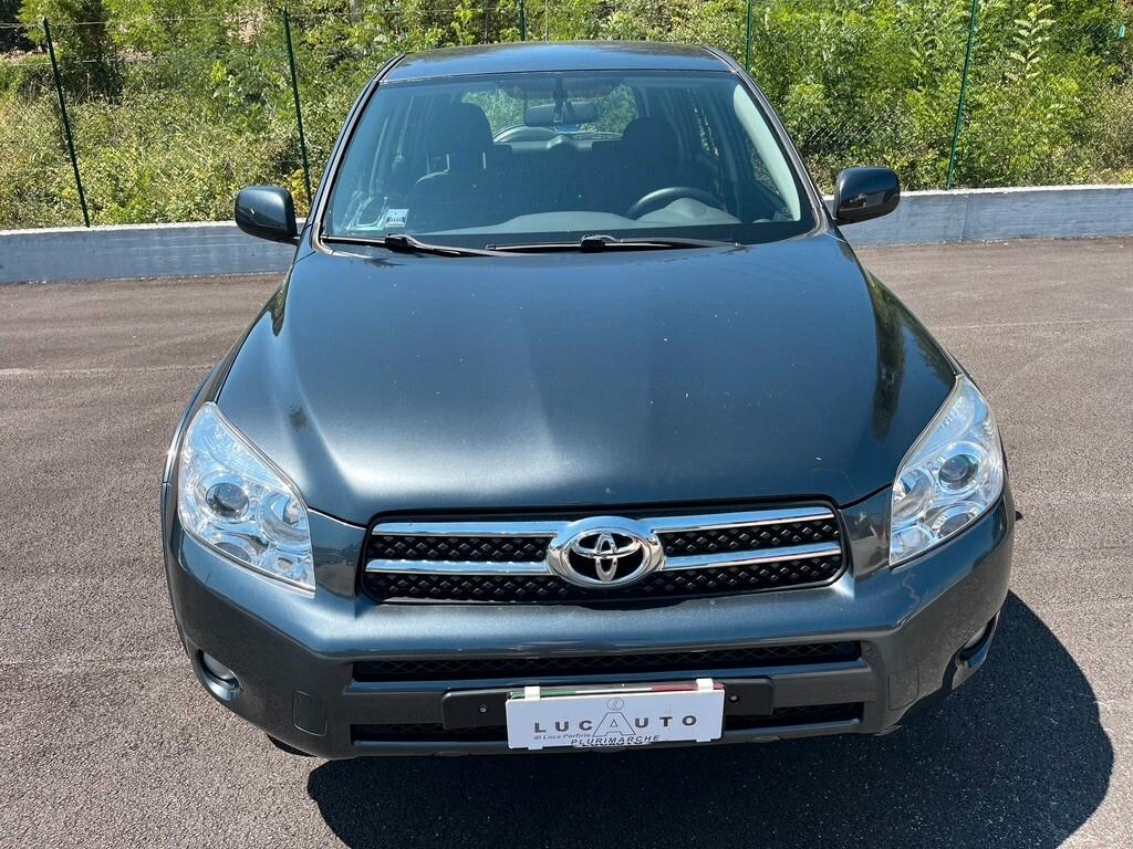 Toyota RAV 4 RAV4 2.2 D-4D 177 CV Sol Plus