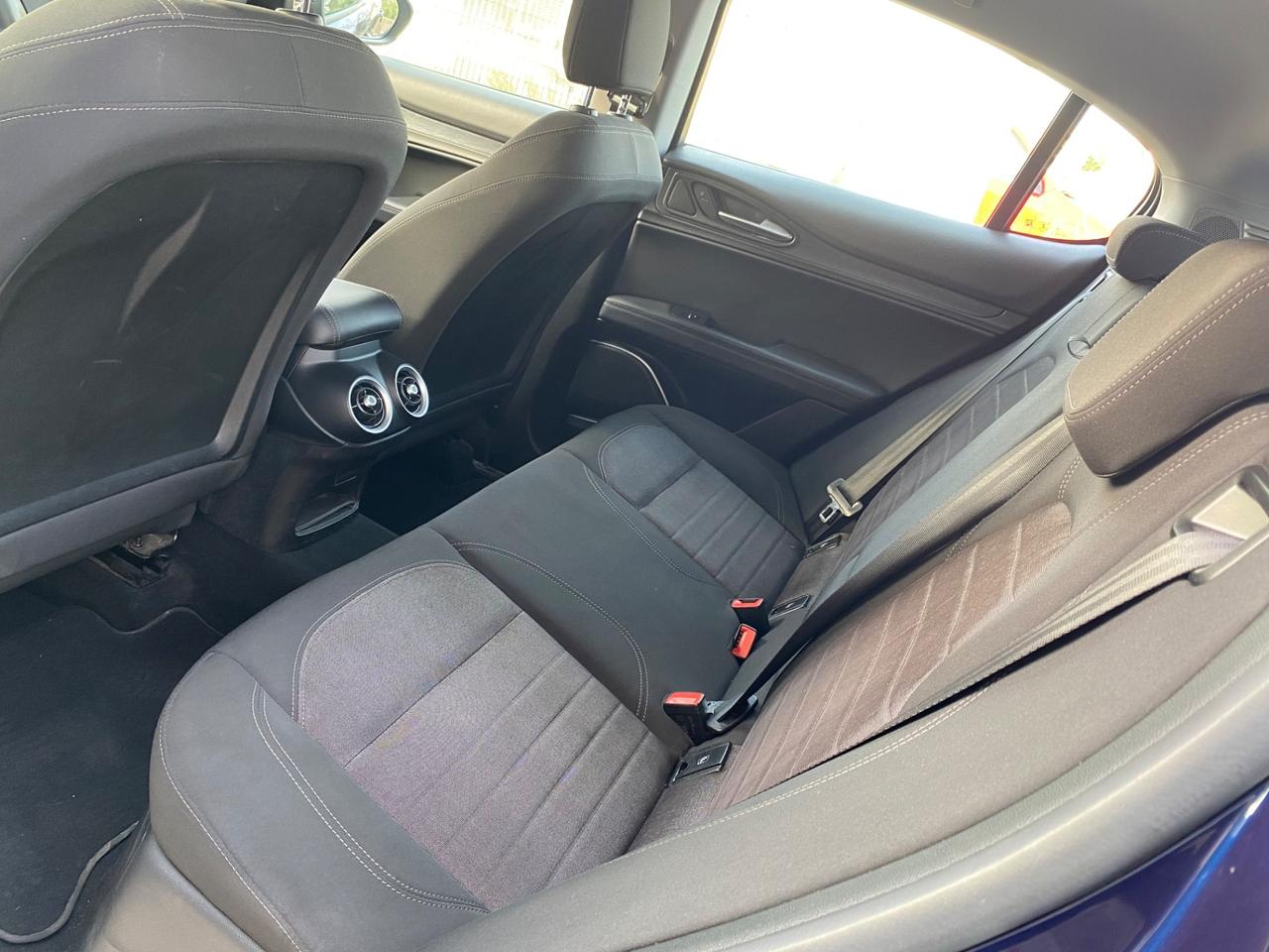 Alfa Romeo Stelvio 2.2 Turbodiesel 160 CV AT8 RWD Business