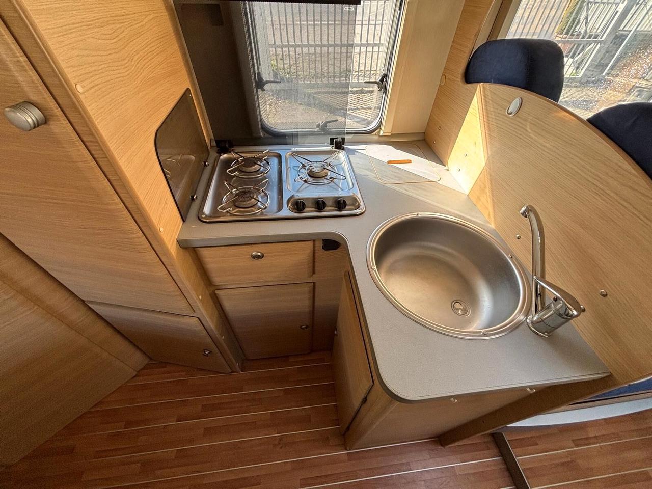 Roller Team Granduca 255P camper