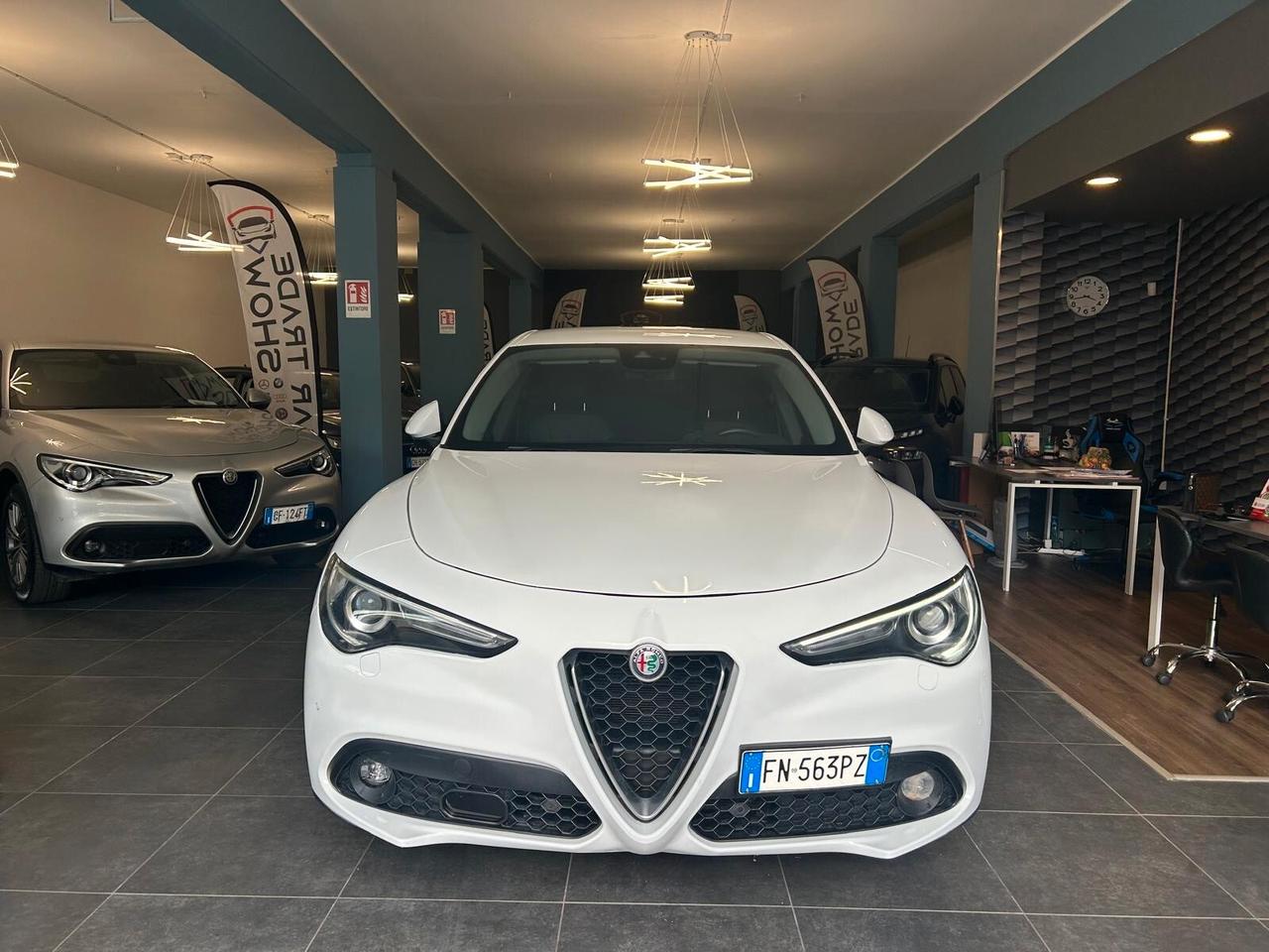 Alfa Romeo Stelvio 2.2 Turbodiesel 180 CV AT8 RWD Super