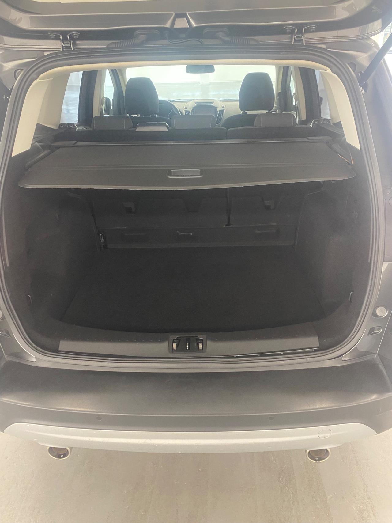 Ford Kuga 1.5 TDCI 120 CV S&S 2WD Powershift ST-Line
