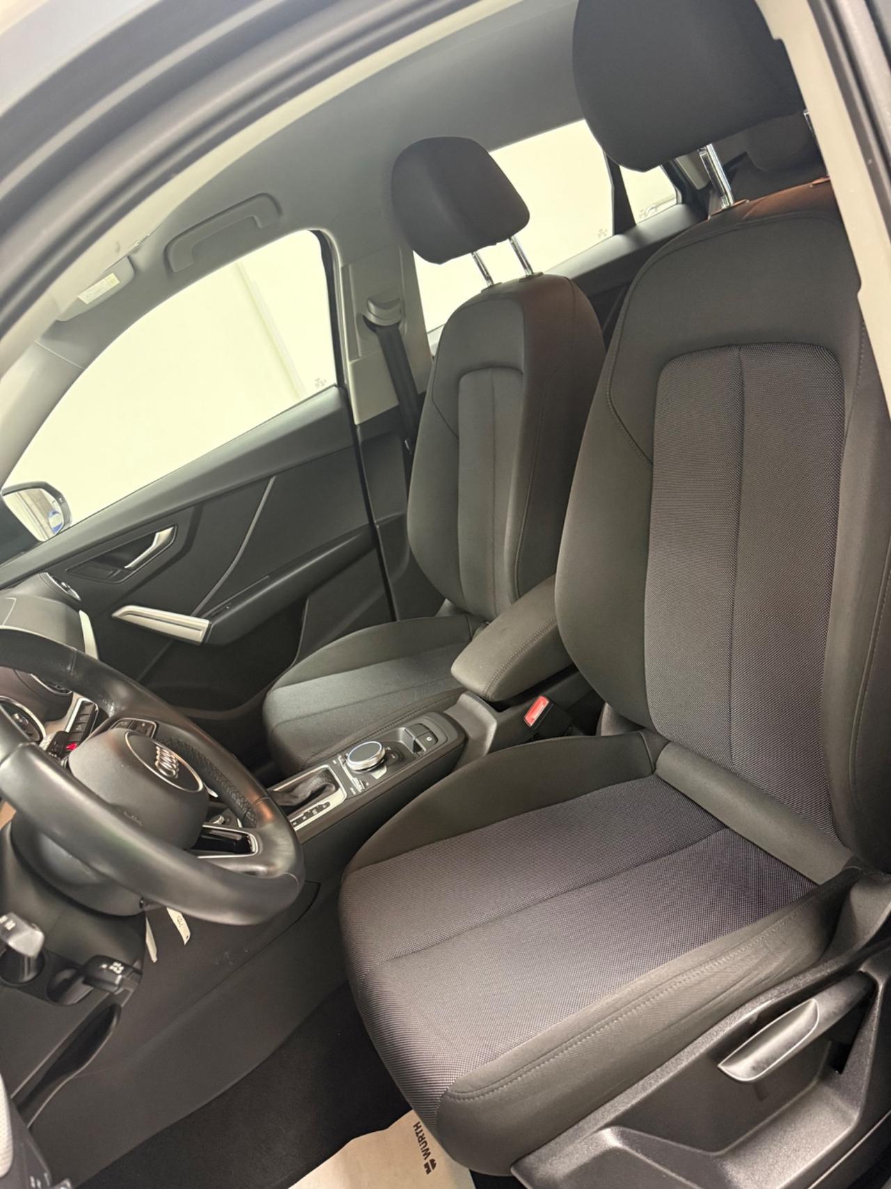 Audi Q2 30 TDI S tronic Business