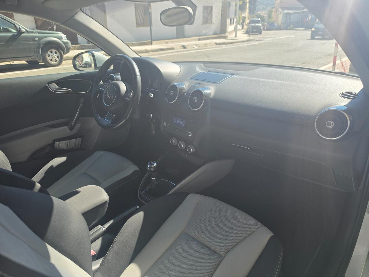Audi A1 SPB 1.6 TDI 105 CV Attraction