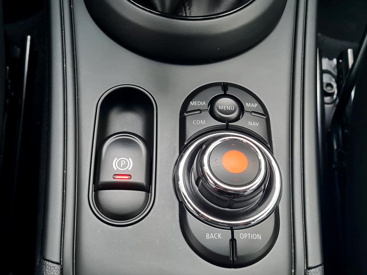 Mini One Countryman 1.5 102 CV Pepper