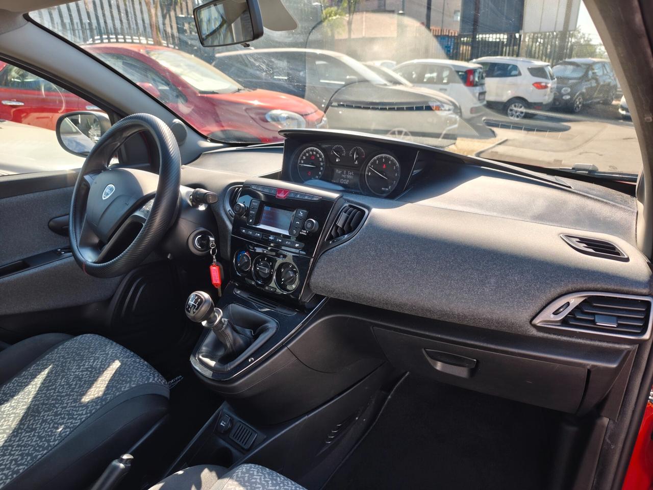 Lancia Ypsilon 0.9 TwinAir 5 porte Metano Ecochic Gold