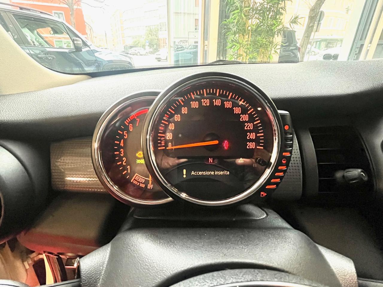 MINI COOPER ONE 1.2 5 PORTE 102CV OK NEOPATENTATI