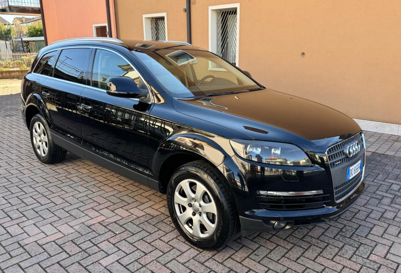 Audi Q7 3.0 V6 TDI 233CV quattro