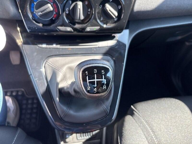 Lancia Ypsilon 1.2 69 CV 5 porte GPL Gold