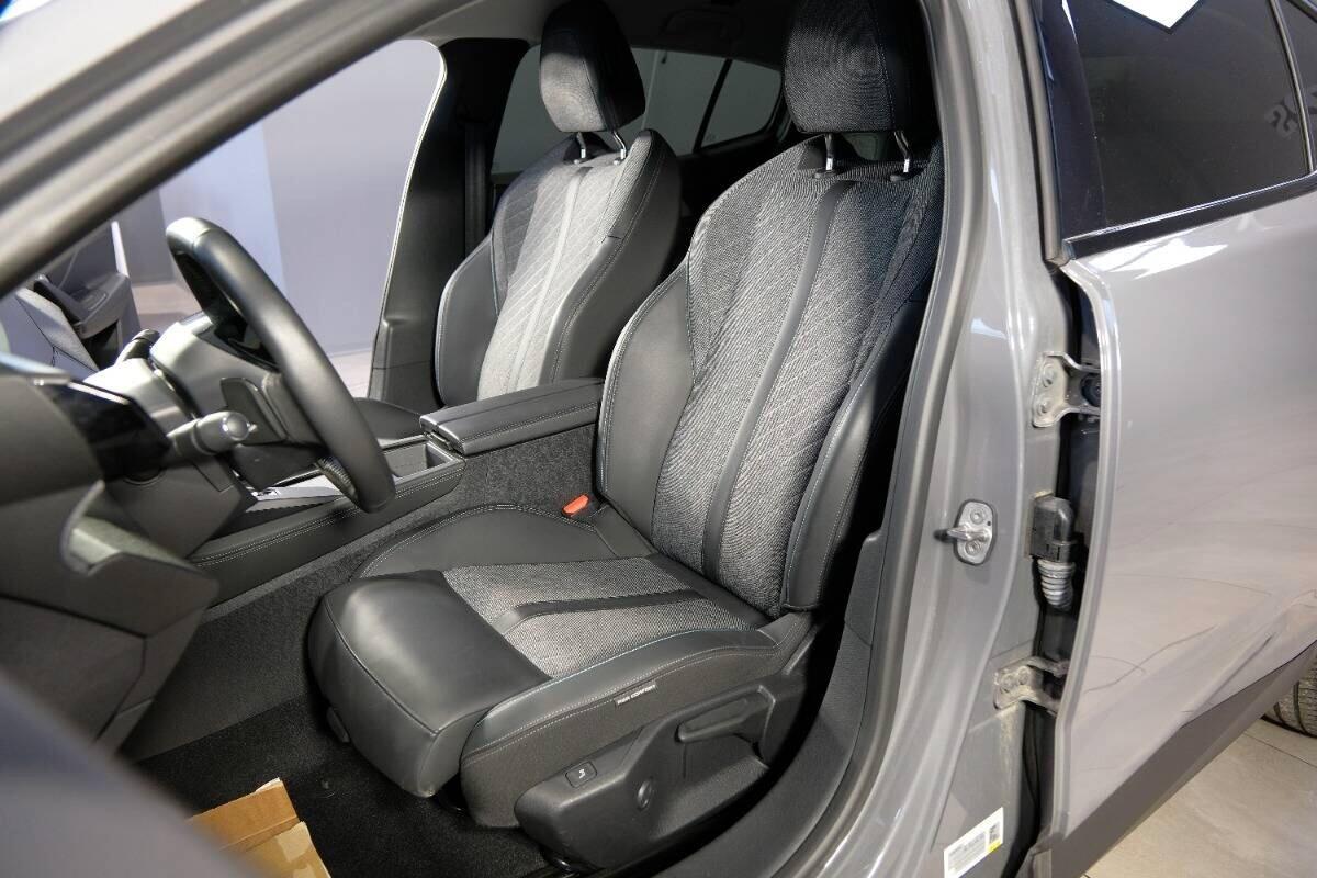 Peugeot 408 PureTech 130 S&S EAT8 Allure