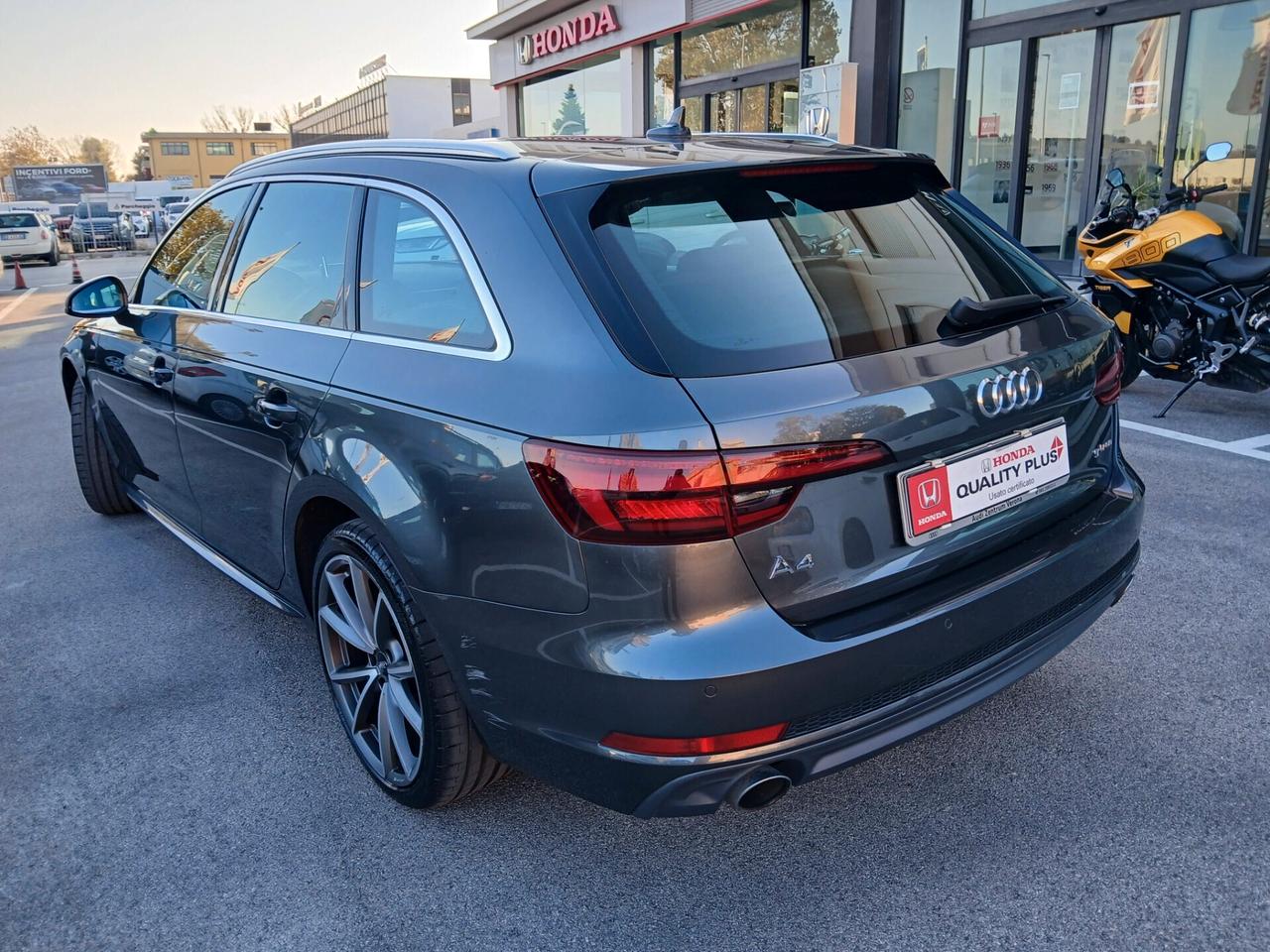 Audi A4 Avant 2.0 TFSI ultra S line edition