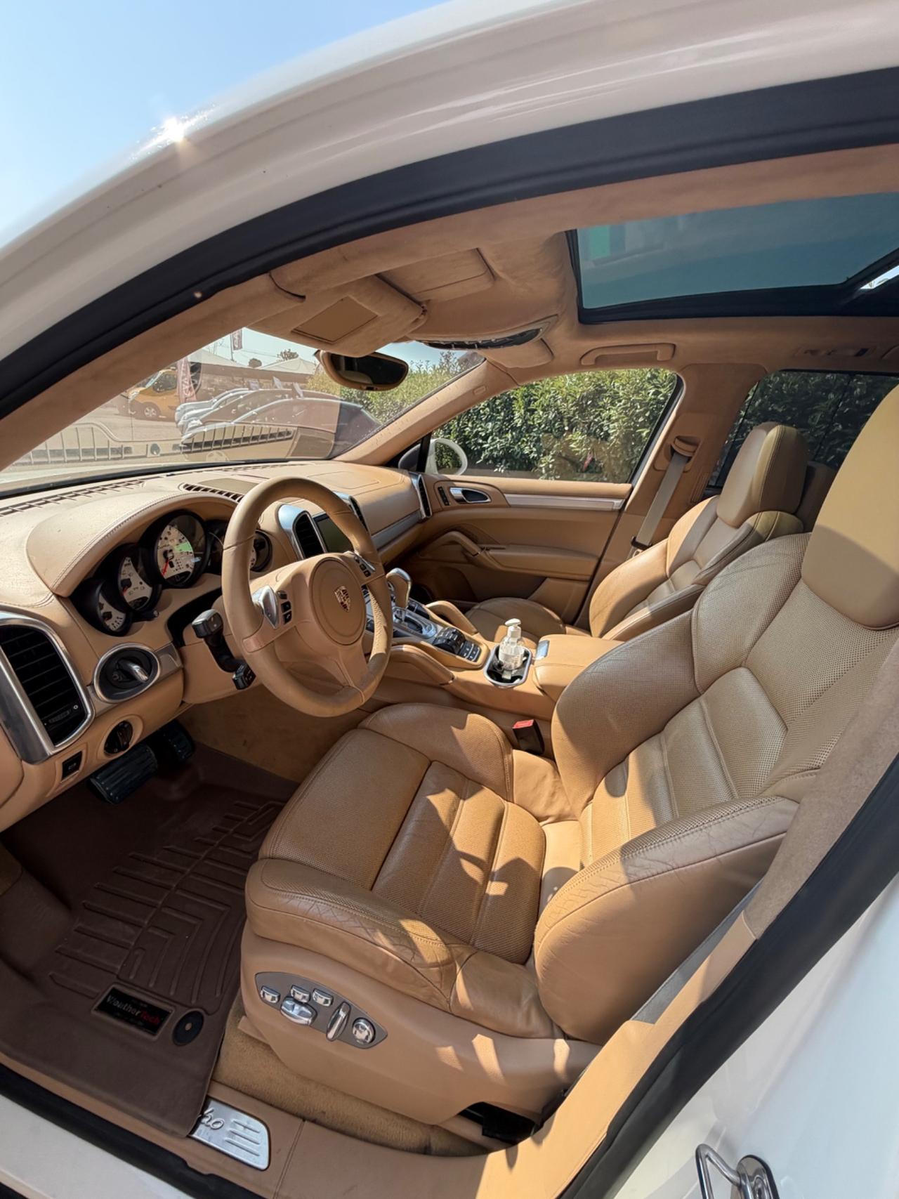 Porsche Cayenne 4.8 Turbo noleggio subentro