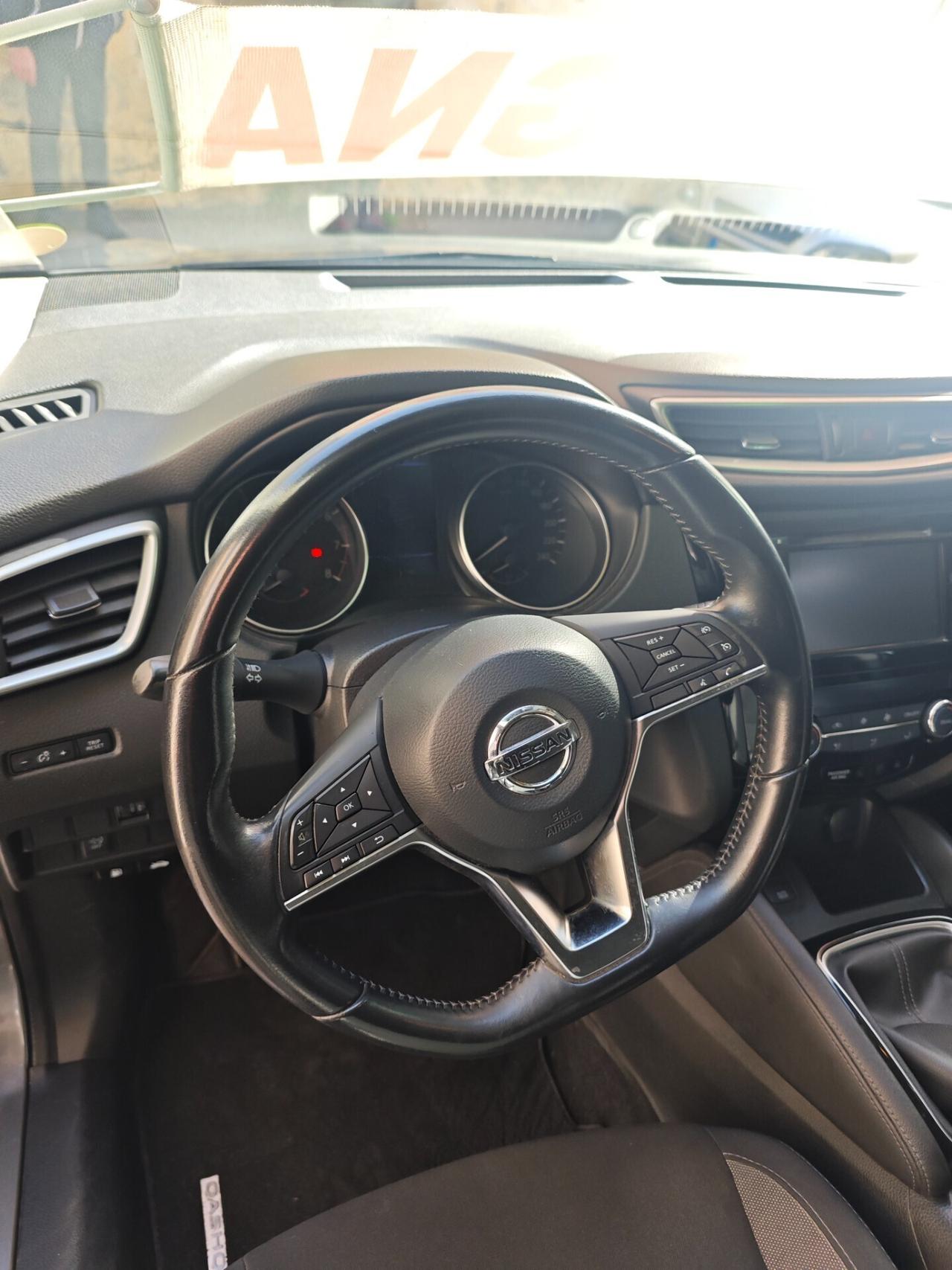 Nissan Qashqai 1.3 DIG-T 140 CV Business