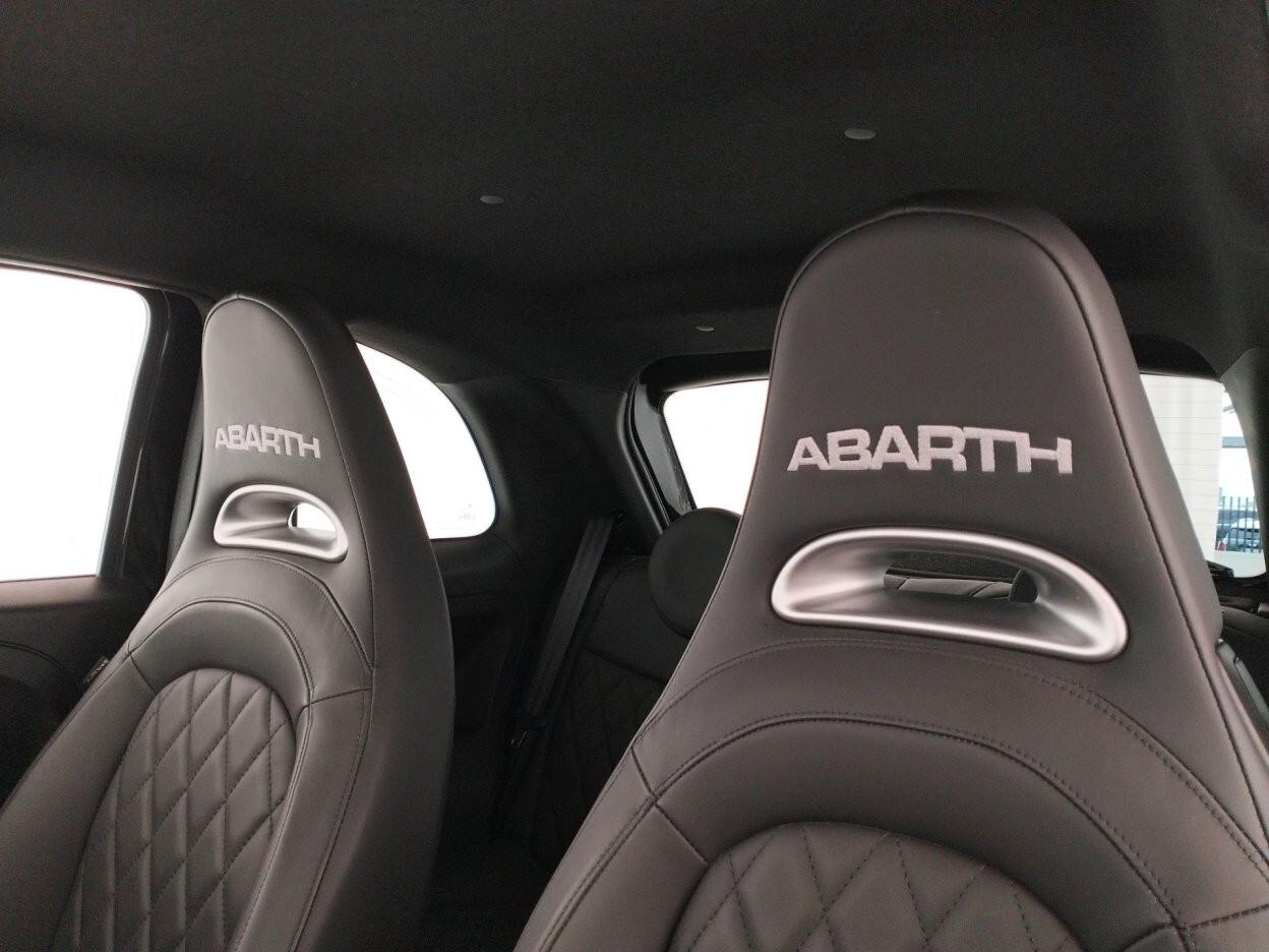 ABARTH 695 1.4 t-jet 180cv auto - IVA ESPOSTA