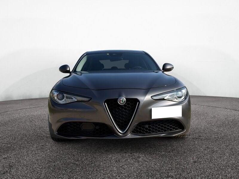 Alfa Romeo Giulia 2.2 Turbo AT8 180CV Super