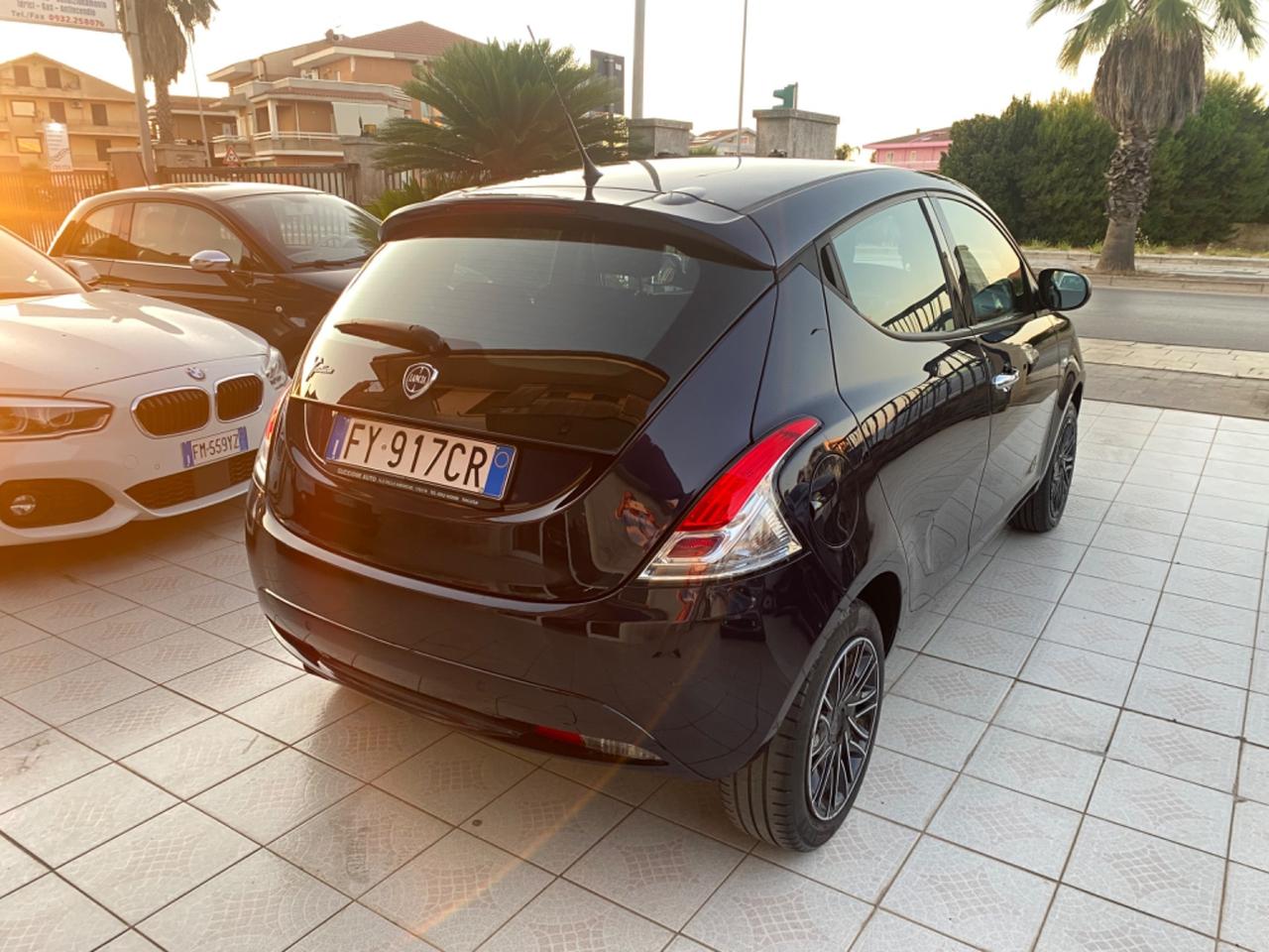 Lancia Ypsilon 1.2 69 CV 5 porte Gold