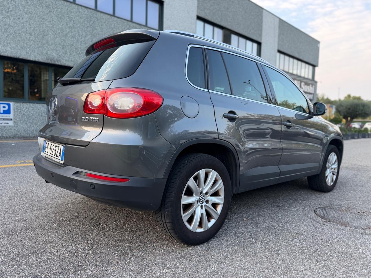 Volkswagen Tiguan 2.0 TDI DPF 4MOTION*Automatik*Cerchi*