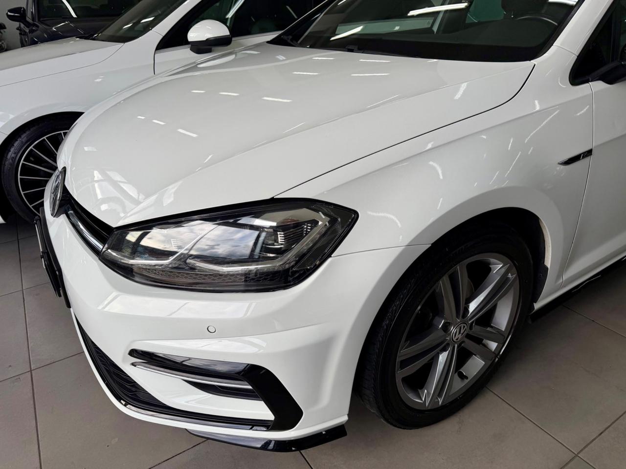 VW GOLF 1.6 TDI 115 CV R LINE finanziabile