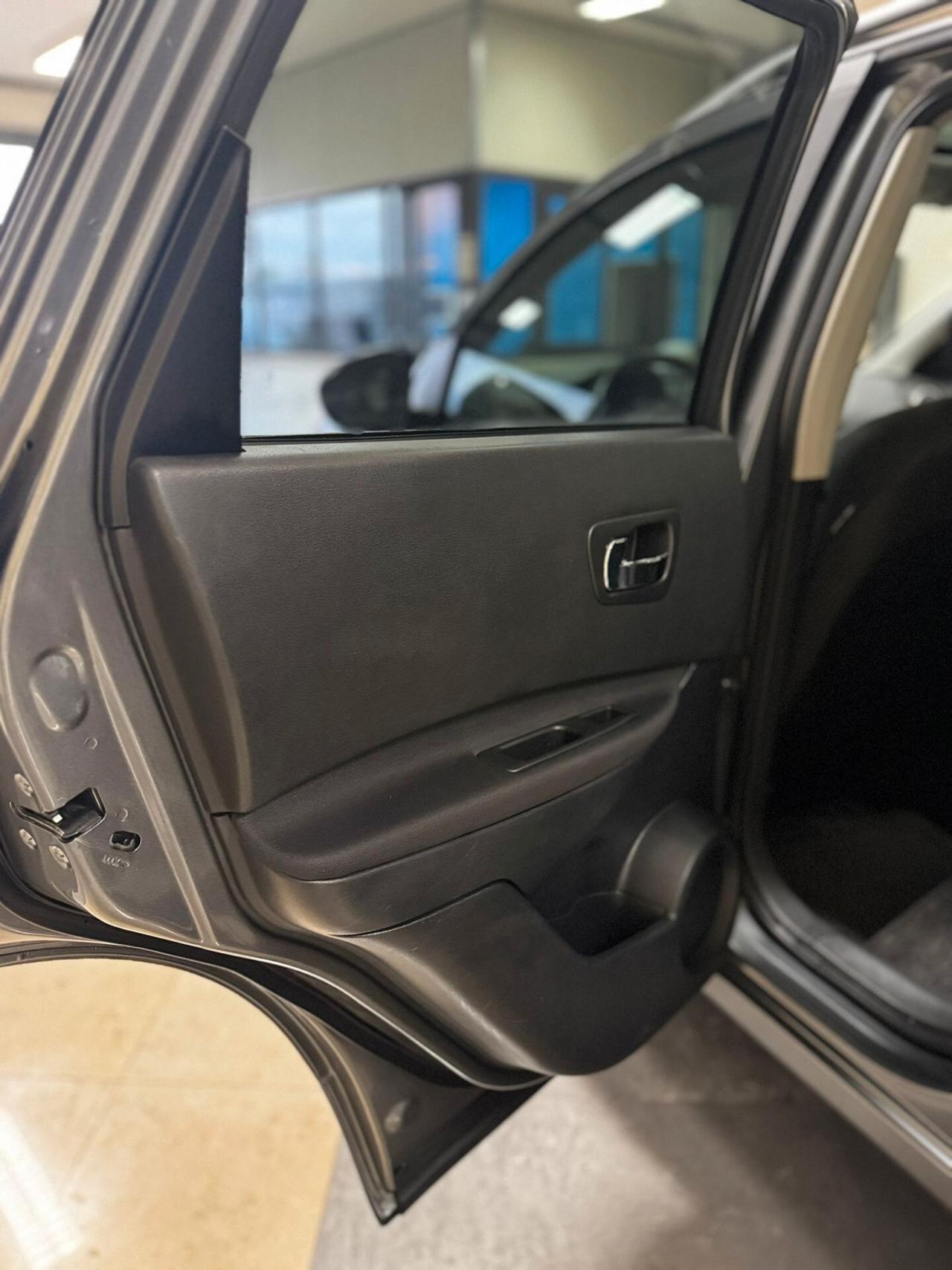 Nissan Qashqai 1.6 dCi DPF n-tec Tetto Panoramico retro Camera 360*