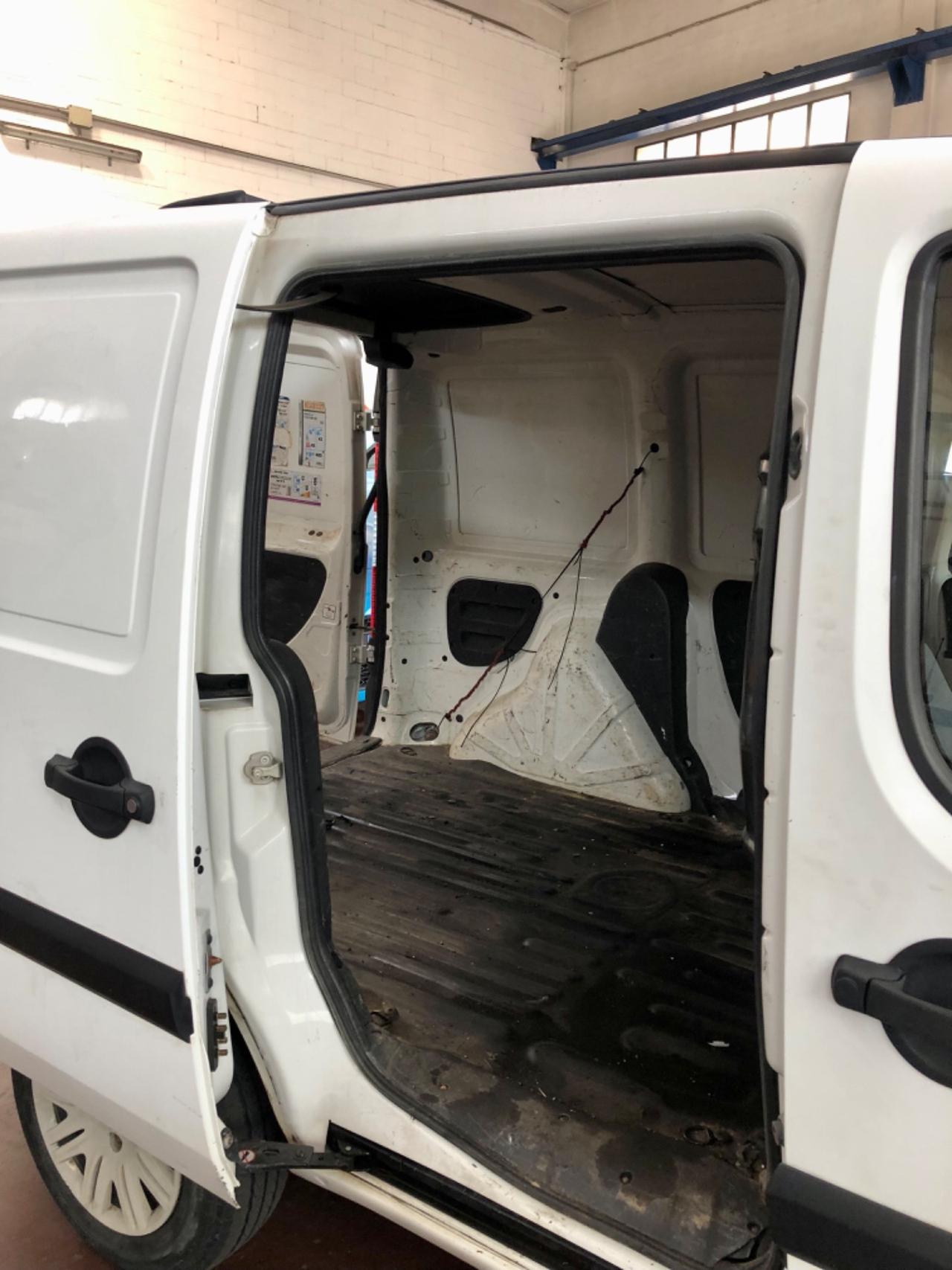 Fiat Doblo Doblò 1.6 metano per neopatentati