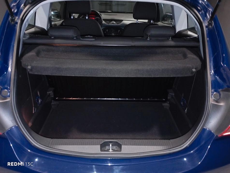 Opel Corsa del 2015 1200 benzina 130.000 km