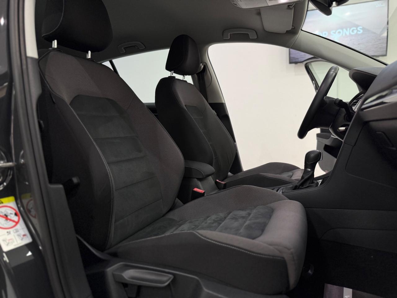 Volkswagen Golf 1.6 TDI 115 CV DSG Execut. *COCKPIT