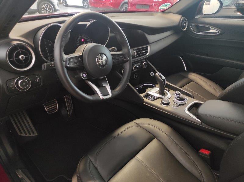 ALFA ROMEO Giulia (2016) - Giulia 2.0 Turbo 280 CV AT8 AWD Q4 Ti