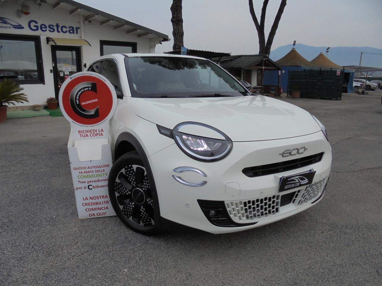 Fiat 600 Hybrid 110 CV DCT MHEV La Prima