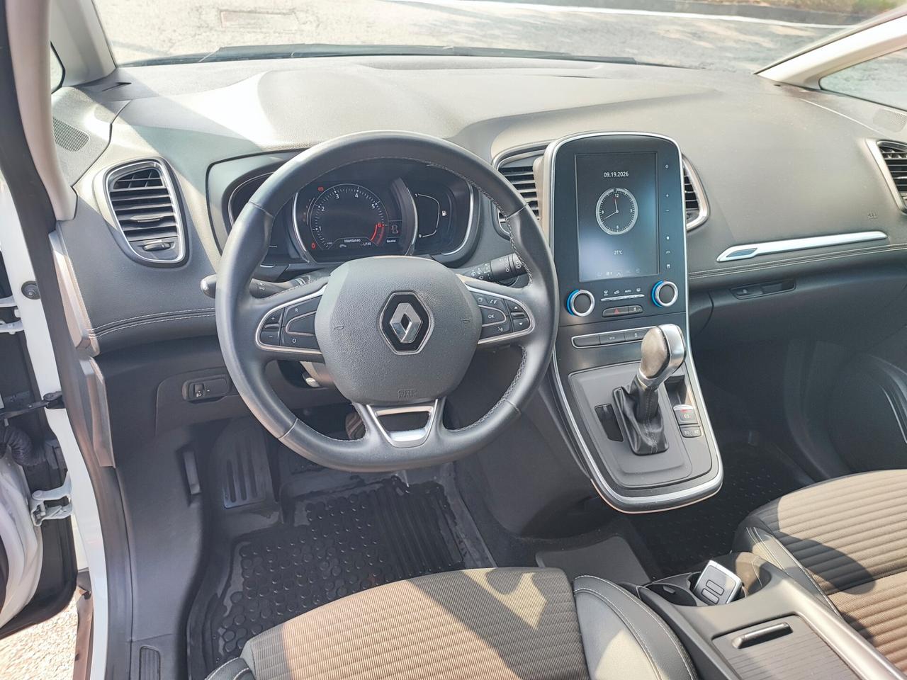 Renault Scenic Scénic TCe 160 CV EDC FAP Initiale Paris