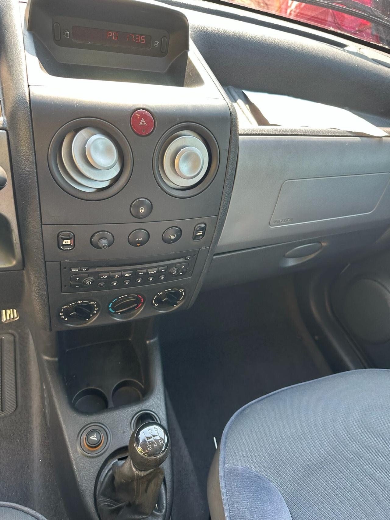Citroen Berlingo 2.0 HDi 5p. Chrono