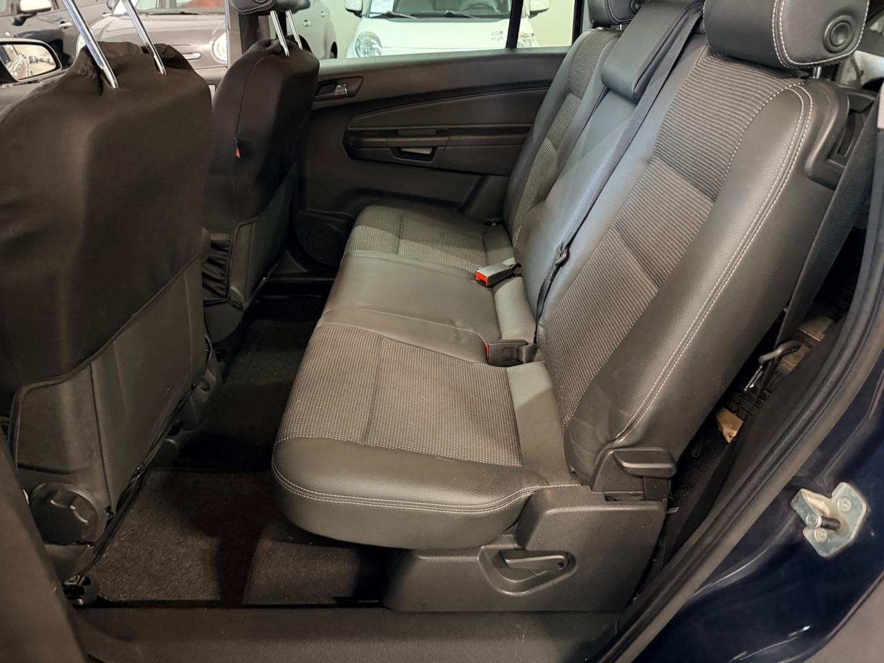 Opel Zafira 1.6 16V ecoM 94CV Cosmo 7 POSTI
