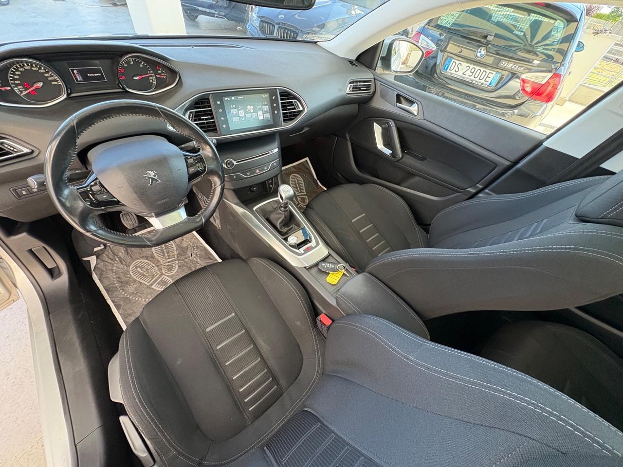 Peugeot 308 1.6 e-HDi 115 CV Stop&Start Allure
