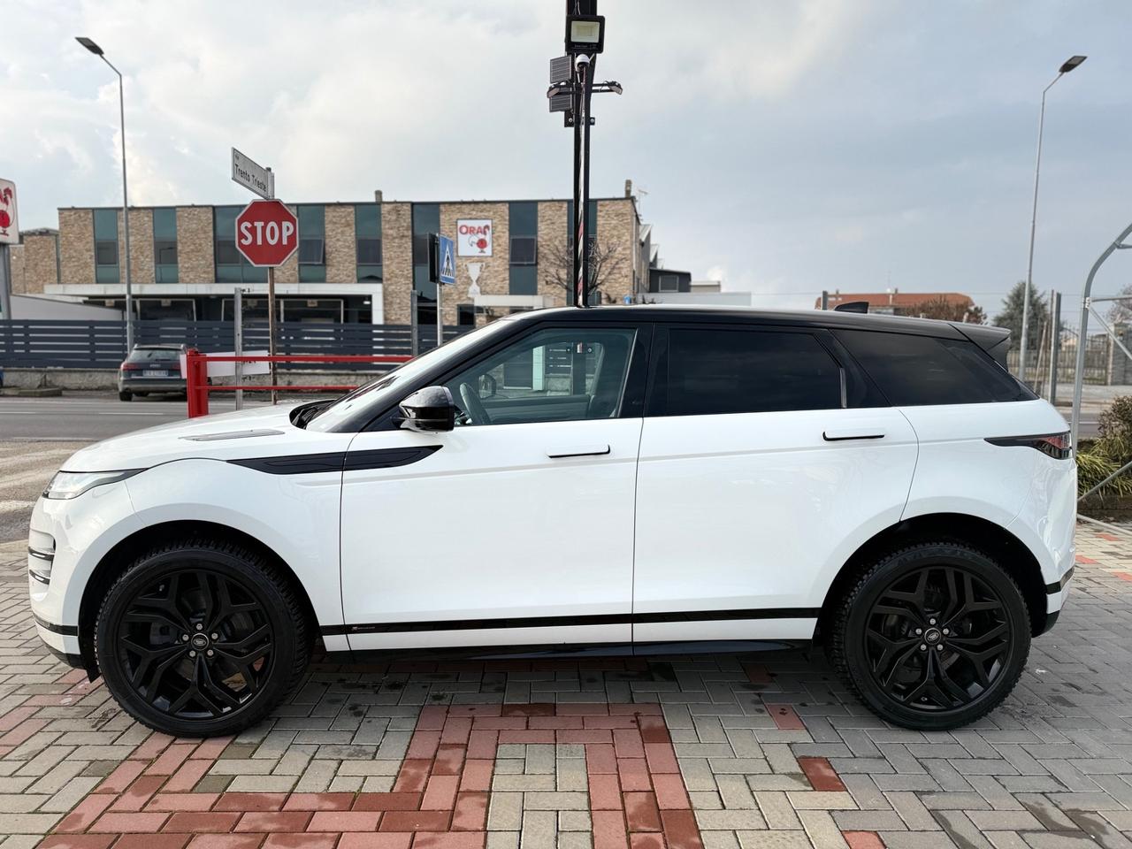 Land Rover Evoque 2.0D I 150CV AWD Aut R-Dynamic HSE