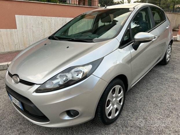 Ford Fiesta 1.4 TDCi ideale per neo patentati