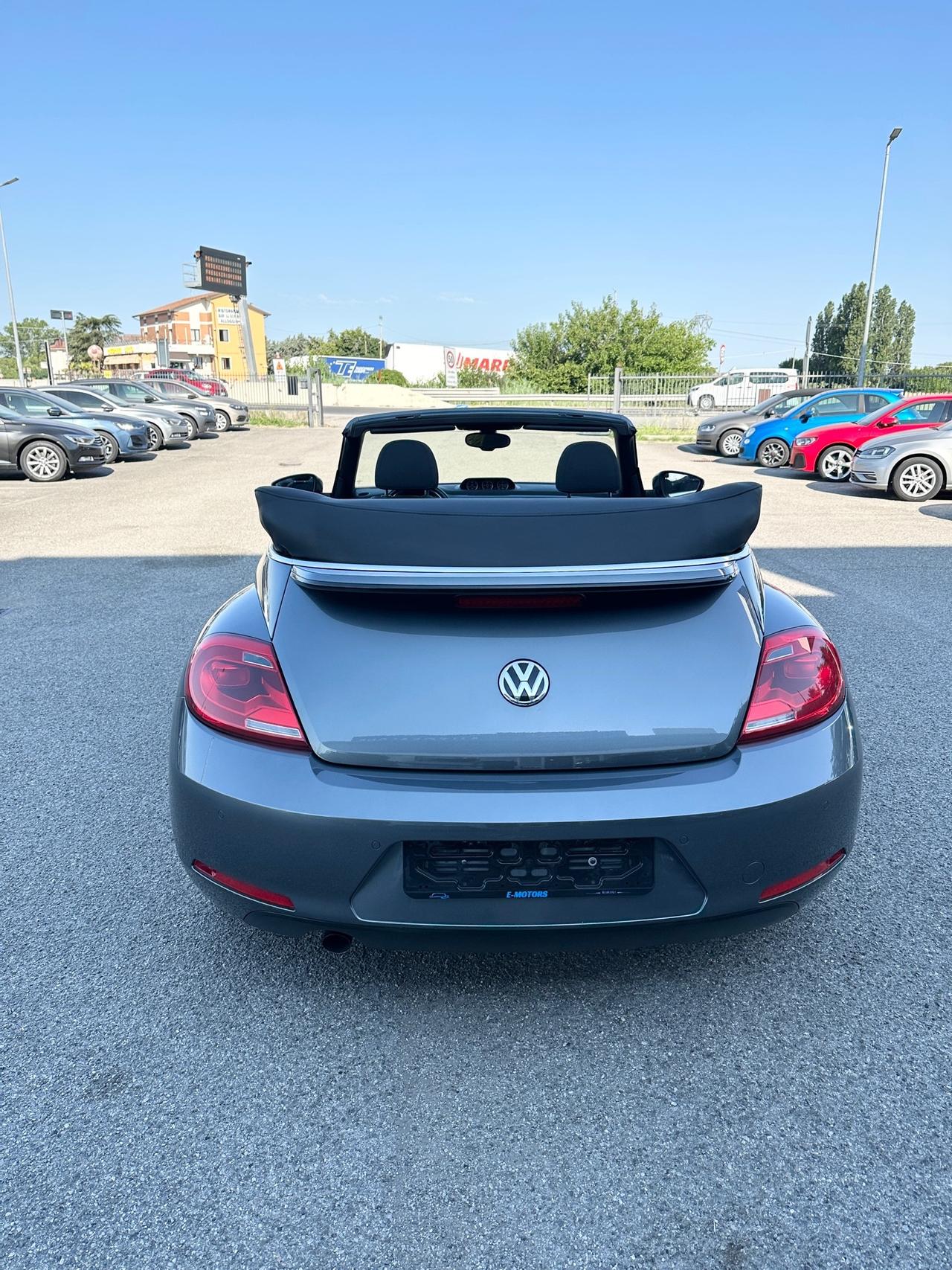 Volkswagen Maggiolino Cabrio 1.6TDI - 2015