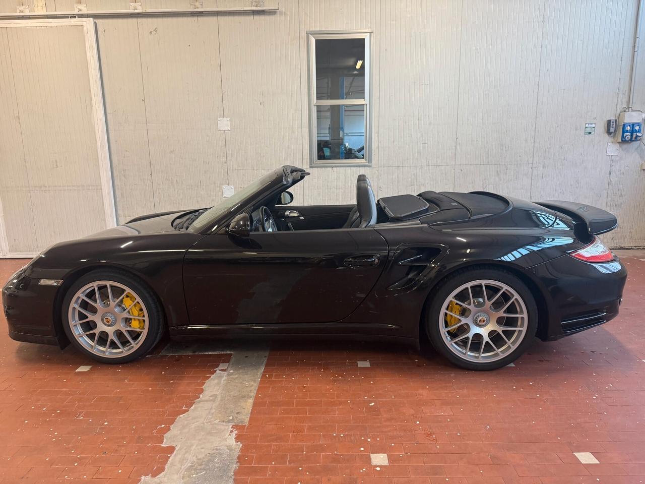 Porsche 911 Turbo S Cabriolet