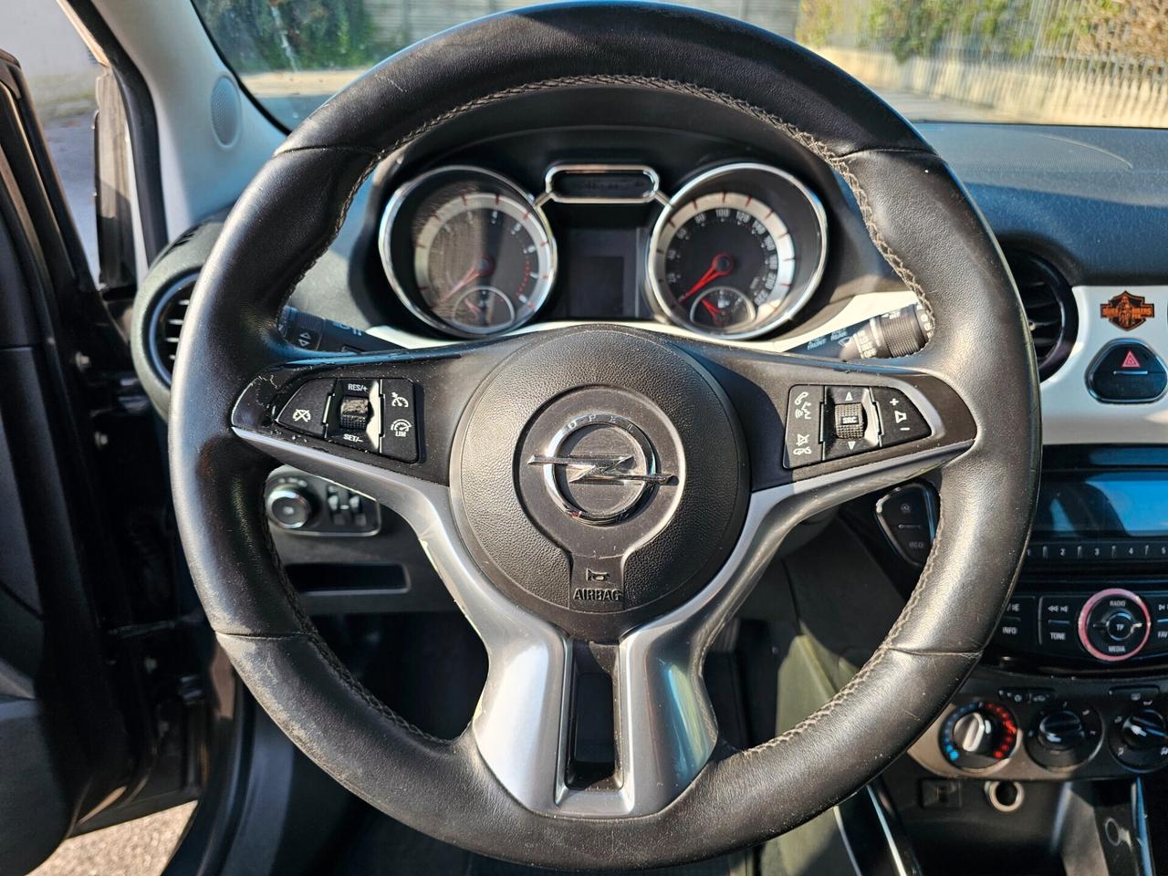 OPEL ADAM 1.2 70 CV GUIDABILE DA NEOPATENTATI