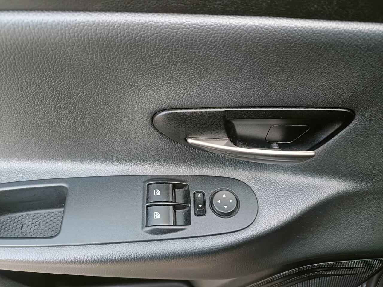 Lancia Ypsilon 1.3 MJT 16V 95 CV 5 porte S&S Gold